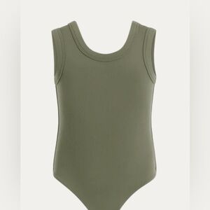 Tones bodysuit seamless scoop tank olive  4T. Ultra smooth buttery soft fabric.